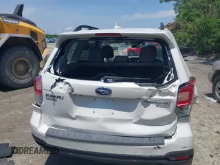 2017 Subaru Forester Touring z VIN JF2SJAWC1HH463163, wystawiony jako IAAI lot #42480107 z przebiegiem 70 337 mil mil oraz . Historia ofert i sprzedaży dostępna na DreamBid. Obrazek 6.