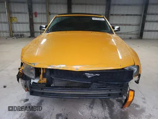 2008 Ford Mustang Deluxe with VIN 1ZVHT84N185189591, listed as a Copart auction lot 44722655 with 92,285 mi miles and Clean Title. Bid and sale history available at carsss.com. Image 5.