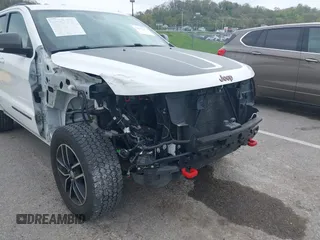 2017 Jeep Grand Cherokee Trailhawk with VIN 1C4RJFLG5HC803400, listed as a IAAI auction lot 42052250 with 108,374 mi miles and . Bid and sale history available at DreamBid. Image 6.