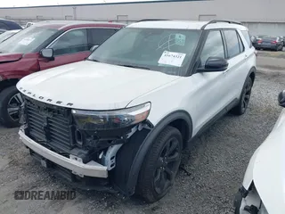 2020 Ford Explorer ST with VIN 1FM5K8GC0LGA44781, listed as a IAAI auction lot 41674321 with 45,950 mi miles. Bid and sale history available at carsss.com. Image 2.