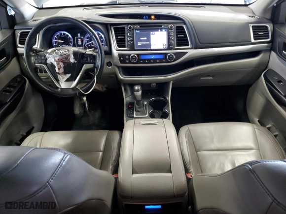 2015 Toyota Highlander XLE with VIN 5TDJKRFH3FS117531, listed as a Copart auction lot 49970615 with 115,294 mi miles and Clean Title. Bid and sale history available at carsss.com. Image 8.