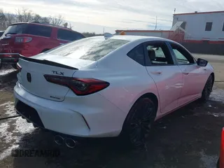 2022 Acura TLX Type S with VIN 19UUB7F00NA000479, listed as a IAAI auction lot 41564826 with 94,162 mi miles and . Bid and sale history available at DreamBid. Image 4.