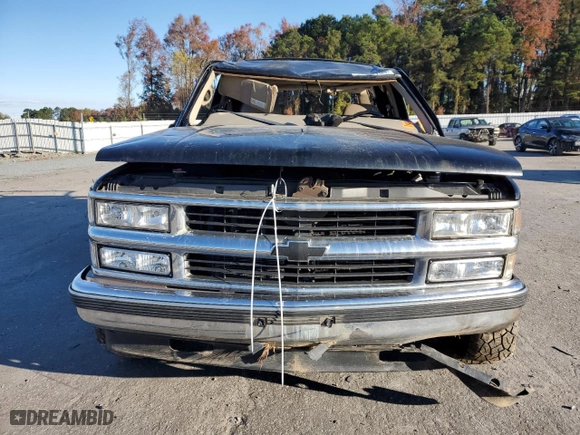 1998 Chevrolet Tahoe with VIN 1GNEK13R2WJ346738, listed as a Copart auction lot 82112764 with 135,422 mi miles and Salvage Title. Bid and sale history available at carsss.com. Image 5.