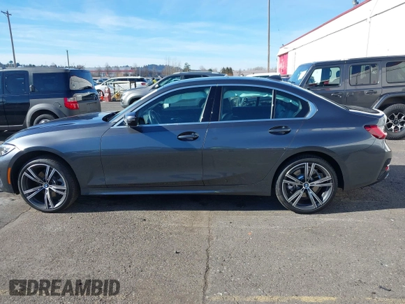 2022 BMW 3 Series 330i xDrive with VIN 3MW5R7J06N8C43146, listed as a IAAI auction lot 41572792 with 6,224 mi miles. Bid and sale history available at carsss.com. Image 14.