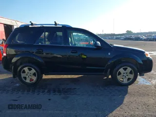 2007 Saturn VUE V6 z VIN 5GZCZ63407S845674, wystawiony jako IAAI lot #41392943 z przebiegiem Nie podano mil oraz . Historia ofert i sprzedaży dostępna na DreamBid. Obrazek 13.