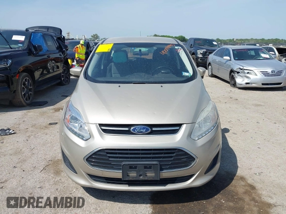 2017 Ford C-Max SE z VIN 1FADP5AU7HL117831, wystawiony jako IAAI lot #42034045 z przebiegiem 124 014 mil mil oraz . Historia ofert i sprzedaży dostępna na DreamBid. Obrazek 12.