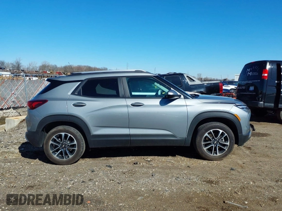 2024 Chevrolet TrailBlazer LT with VIN KL79MRSL4RB043603, listed as a IAAI auction lot 41812948 with 9,509 mi miles and . Bid and sale history available at DreamBid. Image 13.