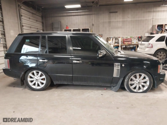 2008 Land Rover Range Rover SC with VIN SALMF13418A290834, listed as a IAAI auction lot 41833608 with 184,122 mi miles. Bid and sale history available at carsss.com. Image 13.