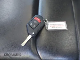 2023 Jeep Wrangler Sahara z VIN 1C4JJXP60PW627051, wystawiony jako IAAI lot #42290712 z przebiegiem 28 269 mil mil oraz . Historia ofert i sprzedaży dostępna na DreamBid. Obrazek 11.