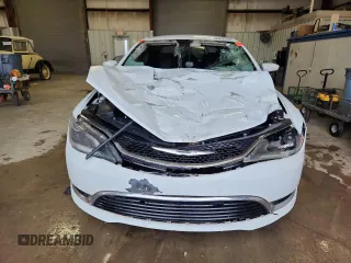 2015 Chrysler 200 Limited с VIN 1C3CCCAB6FN683909, выставлен на аукционе Copart как лот 60260105 с пробегом 216 843 миль миль и Чистый • Clean title. История ставок и продаж доступна на DreamBid. Изображение 5.