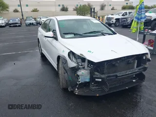 2018 Hyundai Sonata SE z VIN 5NPE24AF8JH693284, wystawiony jako IAAI lot #42184788 z przebiegiem 90 562 mil mil oraz . Historia ofert i sprzedaży dostępna na DreamBid. Obrazek 1.