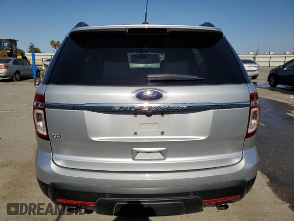 2013 Ford Explorer XLT z VIN 1FM5K7D86DGB70381, wystawiony jako Copart lot #62401775 z przebiegiem 146 545 mil mil oraz Szkoda całkowita • Salvage title. Historia ofert i sprzedaży dostępna na DreamBid. Obrazek 6.