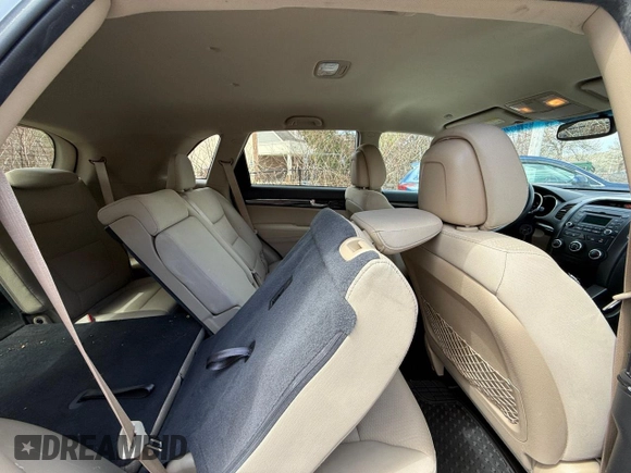 2013 Kia Sorento LX with VIN 5XYKT4A27DG420670, listed as a Copart auction lot 54378555 with 171,229 mi miles and Clean Title. Bid and sale history available at carsss.com. Image 6.