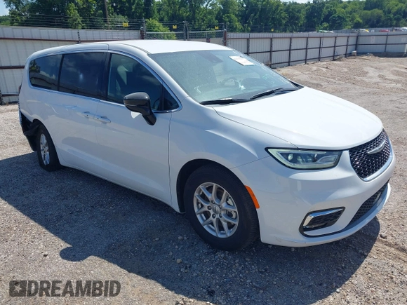 2025 Chrysler Pacifica Select with VIN 2C4RC1BG7SR509591, listed as a IAAI auction lot 42533235 with 19,520 mi miles and . Bid and sale history available at DreamBid. Image 1.