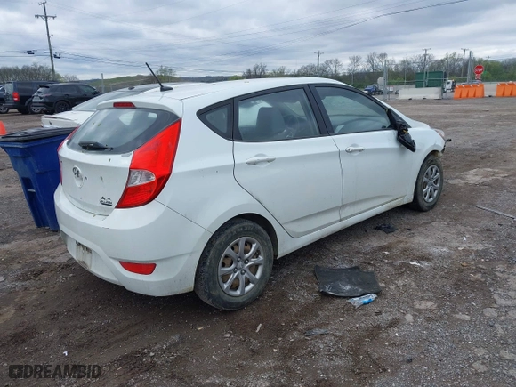 2013 Hyundai Accent GL with VIN KMHCT5AEXDU068215, listed as a IAAI auction lot 41922280 with 159,978 mi miles. Bid and sale history available at carsss.com. Image 4.