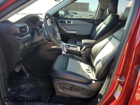 2024 Ford Explorer XLT with VIN 1FMSK8DH7RGA42621, listed as a Copart auction lot 47085265 with 7,171 mi miles and Salvage Title. Bid and sale history available at carsss.com. Image 7.