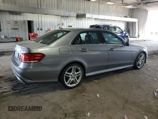 2014 Mercedes-Benz E 350 Luxury with VIN WDDHF8JB5EB059479, listed as a Copart auction lot 61972935 with 262,964 mi miles and Clean title. Bid and sale history available at DreamBid. Image 3.