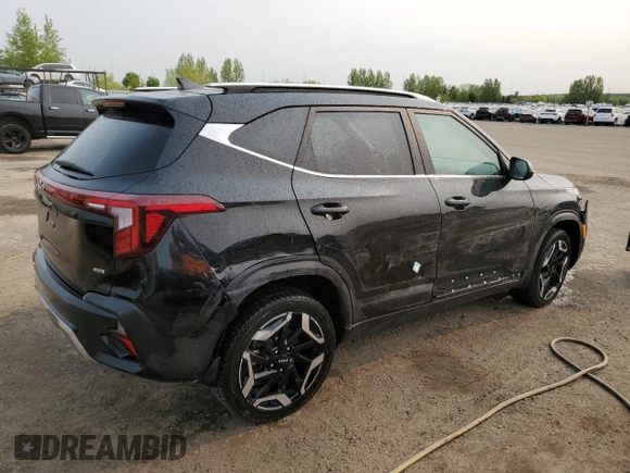 2024 Kia Seltos SX with VIN KNDETCA76R7658078, listed as a Copart auction lot 55996915 with 22,894 mi miles and Clean title. Bid and sale history available at DreamBid. Image 3.