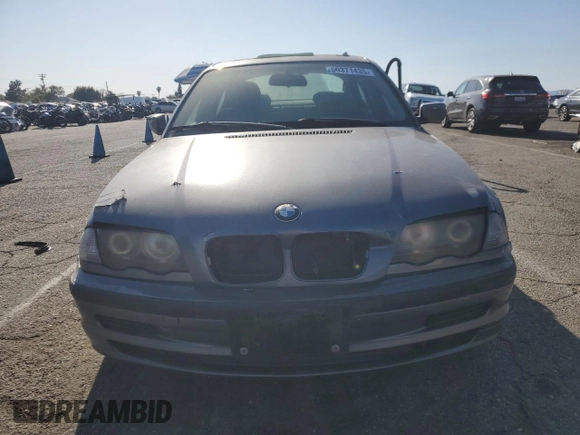 1999 BMW 3 Series 323i with VIN WBAAM3339XCA80486, listed as a Copart auction lot 50371435 with 133,847 mi miles and Clean Title. Bid and sale history available at carsss.com. Image 5.