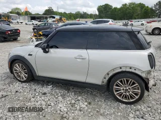 2014 MINI Hardtop z VIN WMWXM5C5XET936685, wystawiony jako Copart lot #54418045 z przebiegiem 135 213 mil mil oraz Szkody całkowita. Historia ofert i sprzedaży dostępna na DreamBid. Obrazek 2.