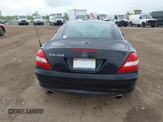 2007 Mercedes-Benz SLK 350 z VIN WDBWK56F67F136085, wystawiony jako IAAI lot #42380601 z przebiegiem 112 246 mil mil oraz . Historia ofert i sprzedaży dostępna na DreamBid. Obrazek 16.