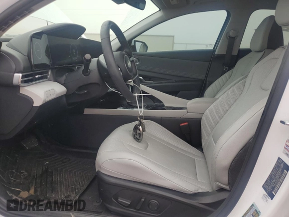 2024 Hyundai Elantra Limited z VIN KMHLP4DG0RU817543, wystawiony jako Copart lot #54535815 z przebiegiem 15 391 mil mil oraz Szkoda całkowita • Salvage title. Historia ofert i sprzedaży dostępna na DreamBid. Obrazek 7.