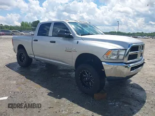2017 Ram 2500 Tradesman z VIN 3C6UR5CL6HG519174, wystawiony jako IAAI lot #42243020 z przebiegiem 99 303 mil mil oraz . Historia ofert i sprzedaży dostępna na DreamBid. Obrazek 1.