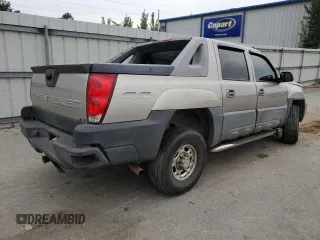 2004 Chevrolet Avalanche LS with VIN 3GNGK22G74G238385, listed as a Copart auction lot 73567174 with 243,413 mi miles and Salvage Title. Bid and sale history available at DreamBid. Image 3.