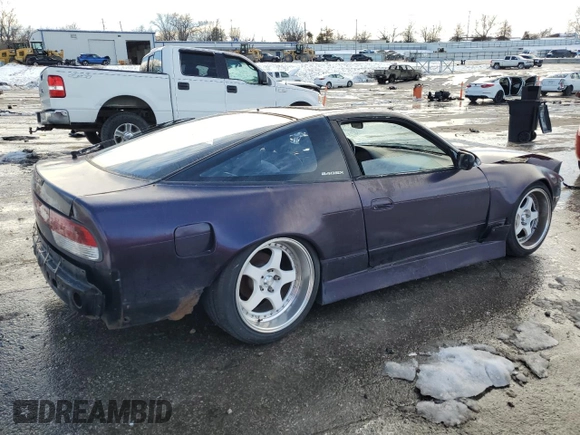 1992 Nissan 240SX SE Limited Edition z VIN JN1MS36P3NW113367, wystawiony jako Copart lot #89062255 z przebiegiem 83 369 mil mil oraz Szkody całkowita. Historia ofert i sprzedaży dostępna na DreamBid. Obrazek 3.