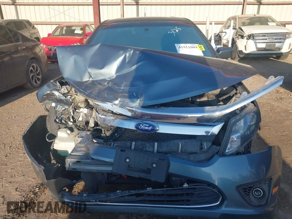 2011 Ford Fusion SE with VIN 3FAHP0HA9BR272342, listed as a IAAI auction lot 41911009 with 157,496 mi miles. Bid and sale history available at carsss.com. Image 13.