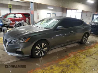 2022 Nissan Altima SV z VIN 1N4BL4DV3NN321561, wystawiony jako Copart lot #87900315 z przebiegiem 116 955 mil mil oraz Szkoda całkowita • Salvage title. Historia ofert i sprzedaży dostępna na DreamBid. Obrazek 1.
