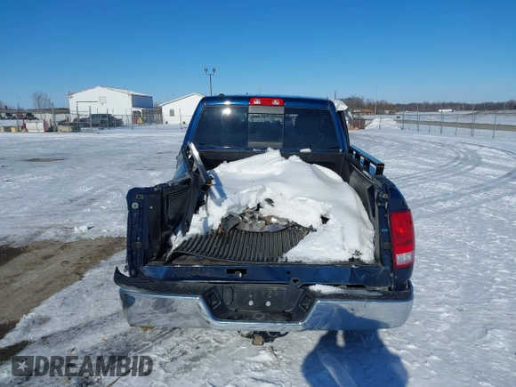 2020 Ram 1500 SLT z VIN 1C6RR7TTXLS100635, wystawiony jako IAAI lot #41314107 z przebiegiem 56 913 mil mil oraz . Historia ofert i sprzedaży dostępna na DreamBid. Obrazek 16.