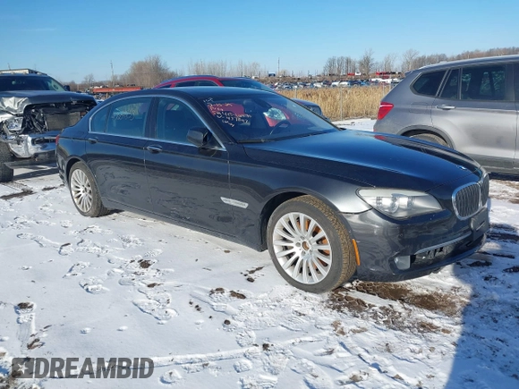 2012 BMW 7 Series 750Li xDrive с VIN WBAKC8C51CC437897, выставлен на аукционе IAAI как лот 41542970 с пробегом 133 864 миль миль и . История ставок и продаж доступна на DreamBid. Изображение 1.
