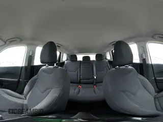 2019 Jeep Compass Sport с VIN 3C4NJCAB0KT624004, выставлен на аукционе IAAI как лот 42478659 с пробегом 76 289 миль миль и . История ставок и продаж доступна на DreamBid. Изображение 18.