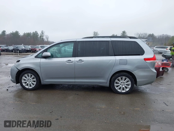 2012 Toyota Sienna LE with VIN 5TDJK3DCXCS040253, listed as a IAAI auction lot 41957623 with 164,780 mi miles. Bid and sale history available at carsss.com. Image 14.