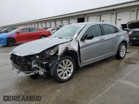 2013 Chrysler 200 Touring z VIN 1C3CCBBB2DN688904, wystawiony jako Copart lot #44463585 z przebiegiem 123 940 mil mil oraz Szkoda całkowita • Salvage title. Historia ofert i sprzedaży dostępna na DreamBid. Obrazek 1.