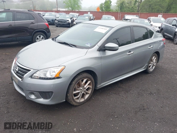 2013 Nissan Sentra SR z VIN 3N1AB7AP0DL766485, wystawiony jako IAAI lot #42188309 z przebiegiem 140 337 mil mil oraz . Historia ofert i sprzedaży dostępna na DreamBid. Obrazek 2.