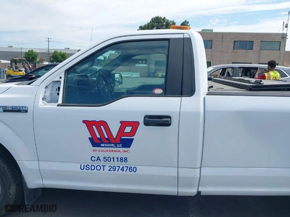 2019 Ford F-150 XL with VIN 1FTMF1CB4KKC70407, listed as a IAAI auction lot 40025564 with 65,390 mi miles. Bid and sale history available at carsss.com. Image 15.