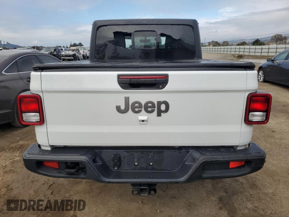 2022 Jeep Gladiator Overland with VIN 1C6HJTFG2NL103018, listed as a Copart auction lot 46127615 with 32,254 mi miles and Clean title. Bid and sale history available at DreamBid. Image 6.