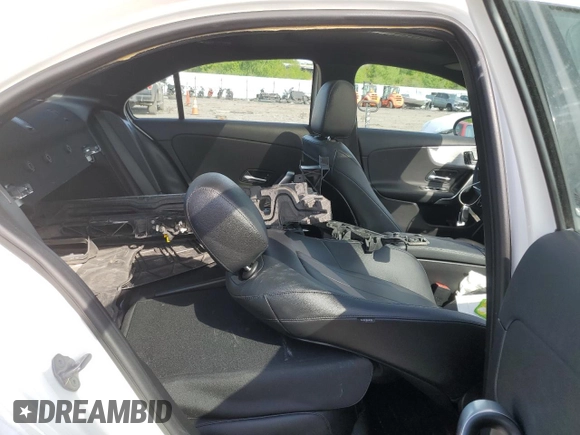 2021 Mercedes-Benz A 220 с VIN W1K3G4FB3MJ264053, выставлен на аукционе Copart как лот 56964905 с пробегом 26 806 миль миль и Списание • Salvage title. История ставок и продаж доступна на DreamBid. Изображение 10.