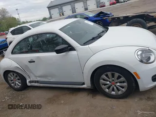 2017 Volkswagen Beetle Fleet с VIN 3VWF17AT4HM626004, выставлен на аукционе IAAI как лот 42147504 с пробегом 67 929 миль миль и . История ставок и продаж доступна на DreamBid. Изображение 13.