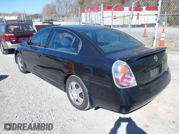 2003 Nissan Altima S with VIN 1N4AL11D33C320084, listed as a IAAI auction lot 41849903 with 212,137 mi miles. Bid and sale history available at carsss.com. Image 3.