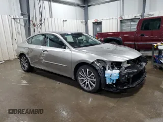 2021 Lexus ES 250 z VIN 58AD11D10MU007590, wystawiony jako Copart lot #82584724 z przebiegiem 5 470 mil mil oraz Szkoda całkowita • Salvage title. Historia ofert i sprzedaży dostępna na DreamBid. Obrazek 4.