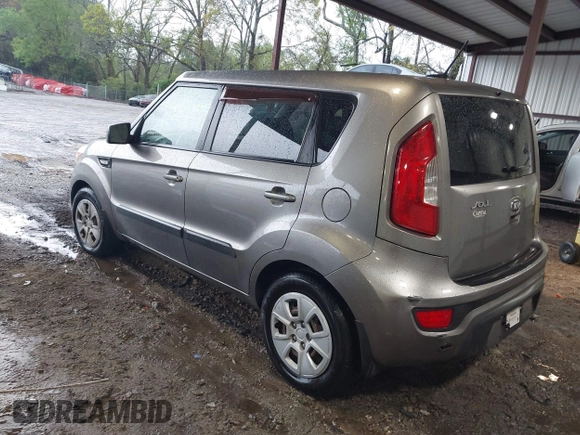 2013 Kia Soul with VIN KNDJT2A52D7632187, listed as a IAAI auction lot 41980035 with 184,264 mi miles. Bid and sale history available at carsss.com. Image 3.