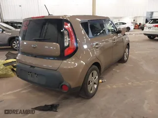 2015 Kia Soul with VIN KNDJN2A28F7124244, listed as a IAAI auction lot 41733327 with 109,852 mi miles. Bid and sale history available at carsss.com. Image 4.