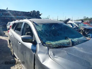 2018 Nissan Pathfinder SV with VIN 5N1DR2MN1JC622756, listed as a IAAI auction lot 40875615 with 127,122 mi miles. Bid and sale history available at carsss.com. Image 6.