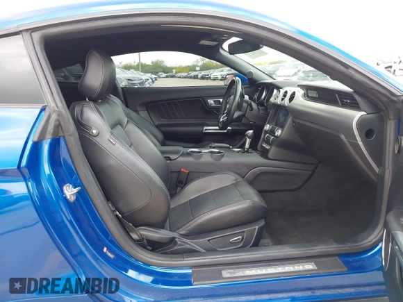 2018 Ford Mustang GT z VIN 1FA6P8CF6J5103891, wystawiony jako IAAI lot #42088550 z przebiegiem 64 530 mil mil oraz . Historia ofert i sprzedaży dostępna na DreamBid. Obrazek 5.