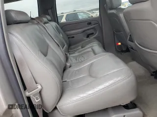 2004 Chevrolet Suburban Z71 with VIN 3GNFK16Z04G153177, listed as a Copart auction lot 44893795 with 222,092 mi miles and Salvage Title. Bid and sale history available at carsss.com. Image 11.