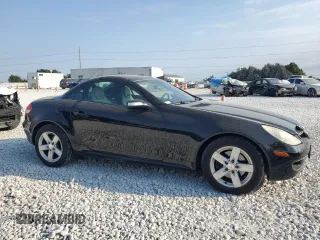 2008 Mercedes-Benz SLK-Class 3.0L with VIN WDBWK54F88F188628, listed as a Copart auction lot 75885594 with 101,940 mi miles and Salvage Title. Bid and sale history available at carsss.com. Image 4.