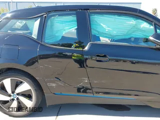 2017 BMW i3 z VIN WBY1Z8C54HV889592, wystawiony jako IAAI lot #41820029 z przebiegiem 50 530 mil mil oraz . Historia ofert i sprzedaży dostępna na DreamBid. Obrazek 6.